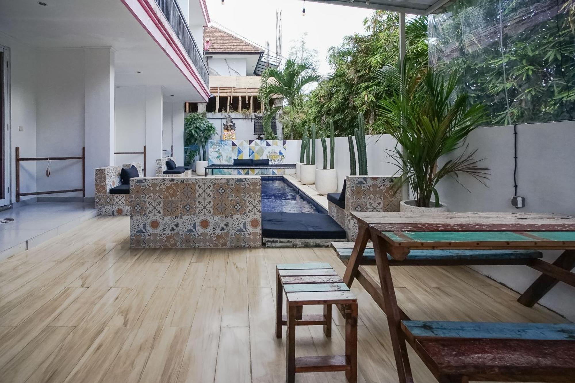 Margarita Surf Hostel Canggu Exterior photo